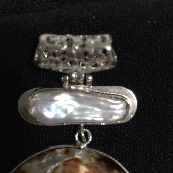 Brown and cream pendant - Picture 6 of 9